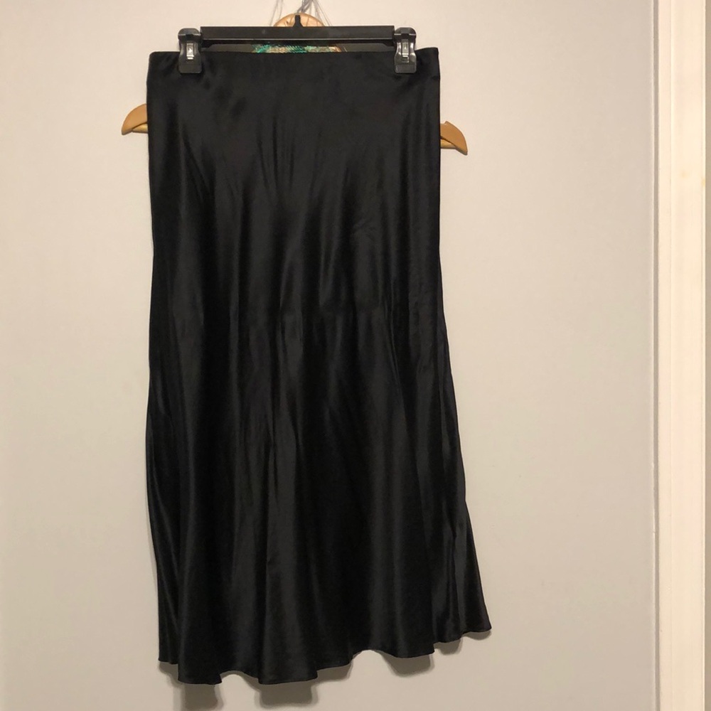 Quince 100% silk skirt medium WORN ONCE!